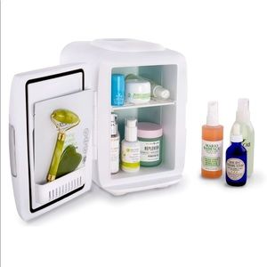 BRAND NEW Classic Small Mini Fridge 4L